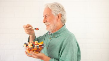 Alimentaci&oacute;n en adultos y mayores: cuidar el coraz&oacute;n, los huesos y el cerebro